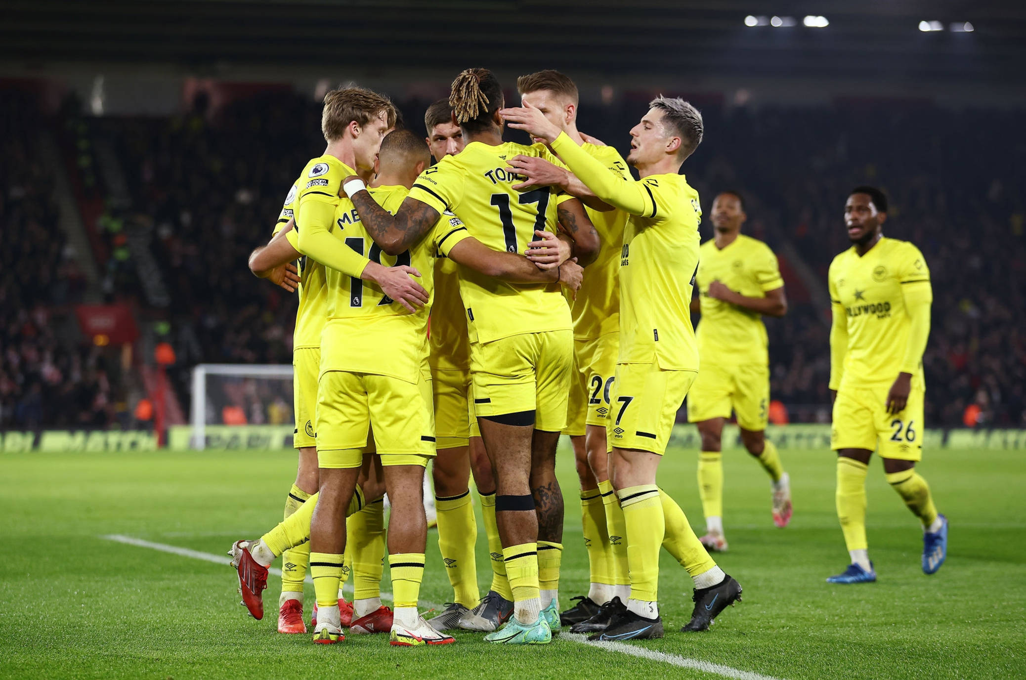 他的地位受 他的地位受